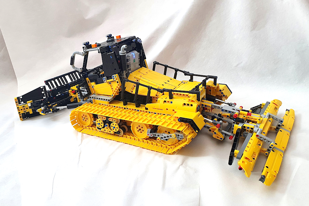 42131 alternate: Snow Groomer