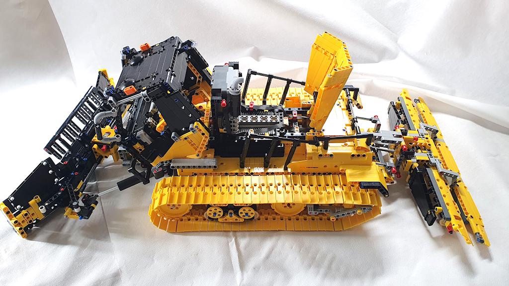 42131 alternate: Snow Groomer